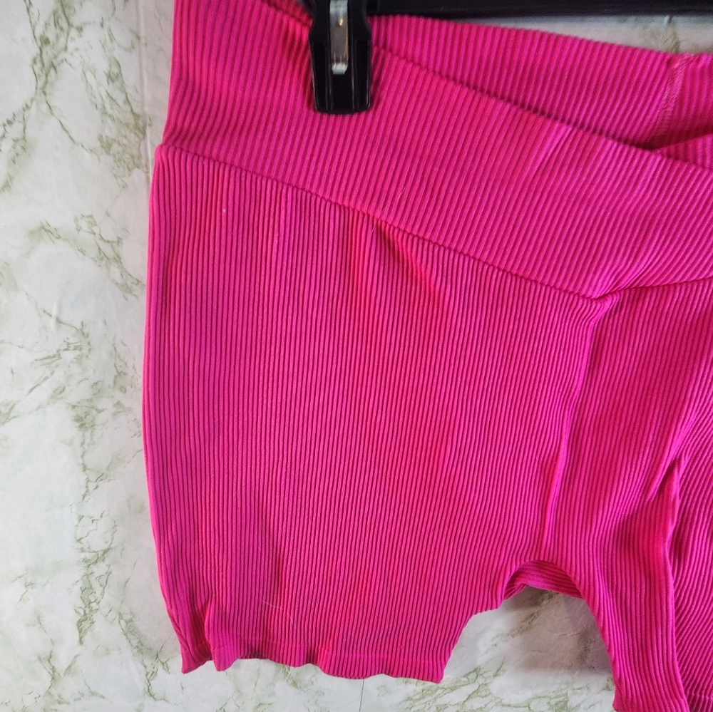 rue + Pink Ribbed Knit Shorts - Picture 3 of 8